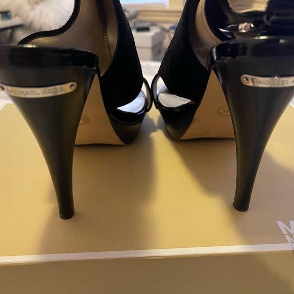 Michael Kors Carson Ankle Sandals - Picture 3 of 4